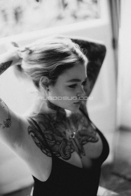 Девушка Проститутка в Питере у метро Владимирская