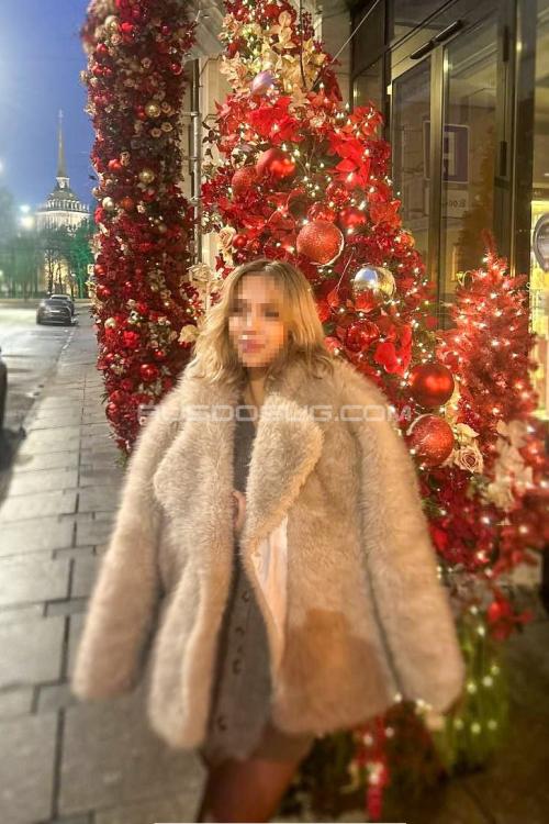 Девушка Проститутка в Питере у метро Парк Победы