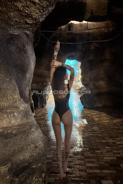 Девушка Проститутка в Питере у метро Московская