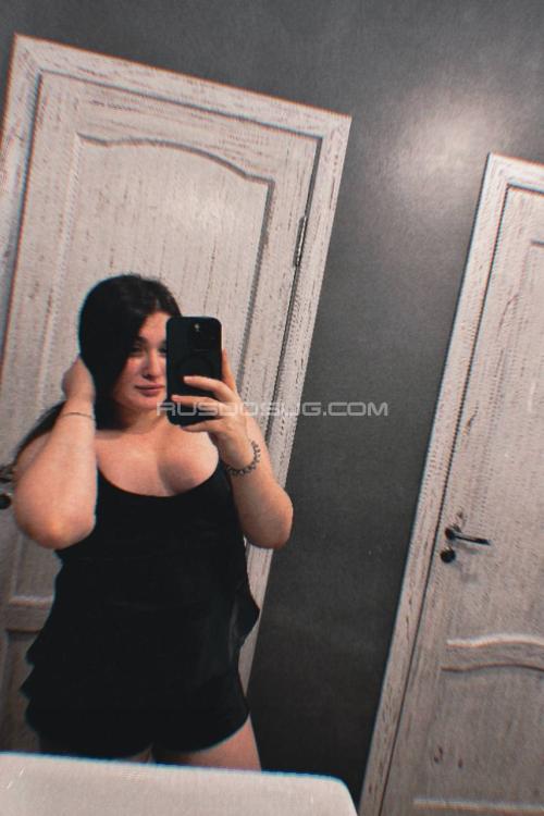 Девушка Проститутка в Питере у метро Московская