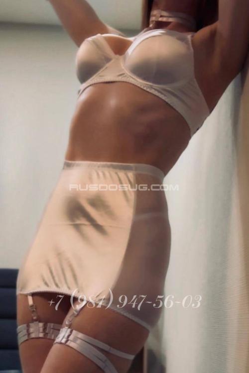 Девушка Проститутка в Питере у метро Парнас