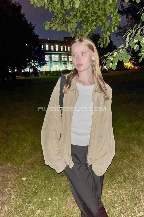 Девушка Проститутка в Питере у метро Лесная