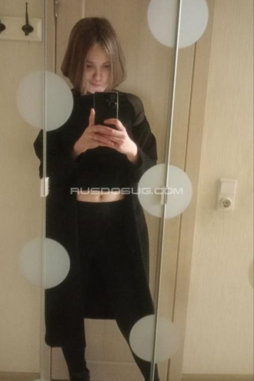 Девушка Проститутка в Питере у метро Шушары