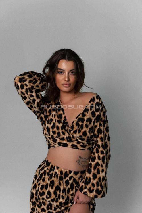 Девушка Проститутка в Питере у метро Площадь Александра Невского