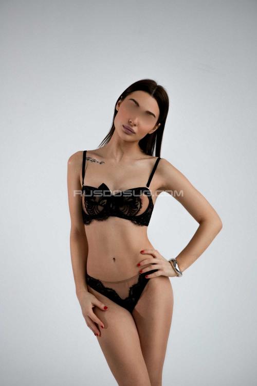 Девушка Проститутка в Питере у метро Площадь Александра Невского