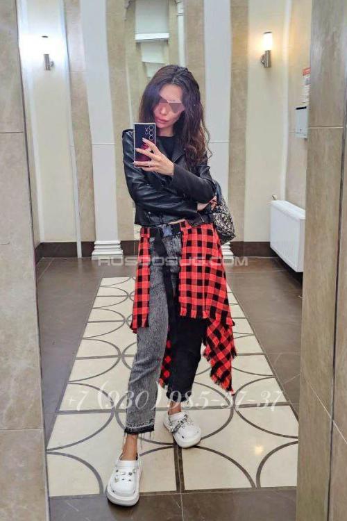 Девушка Проститутка в Питере у метро Петроградская