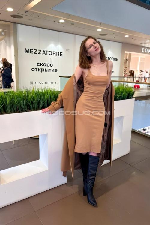 Девушка Проститутка в Питере у метро Московская