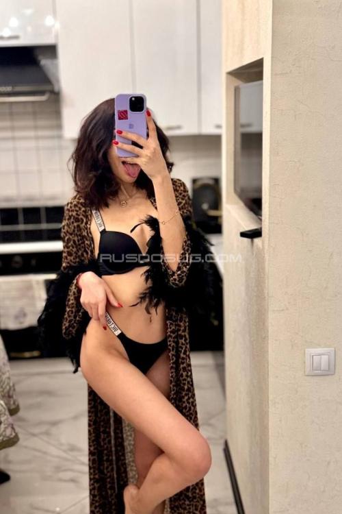 Девушка Проститутка в Питере у метро Крестовский остров