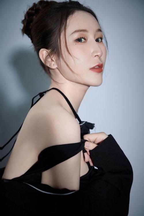 Девушка Проститутка в Питере у метро Новочеркасская