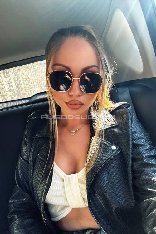 Девушка Проститутка в Питере у метро Петроградская