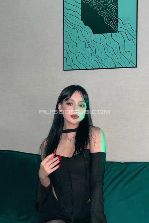 Девушка Проститутка в Питере у метро Парнас