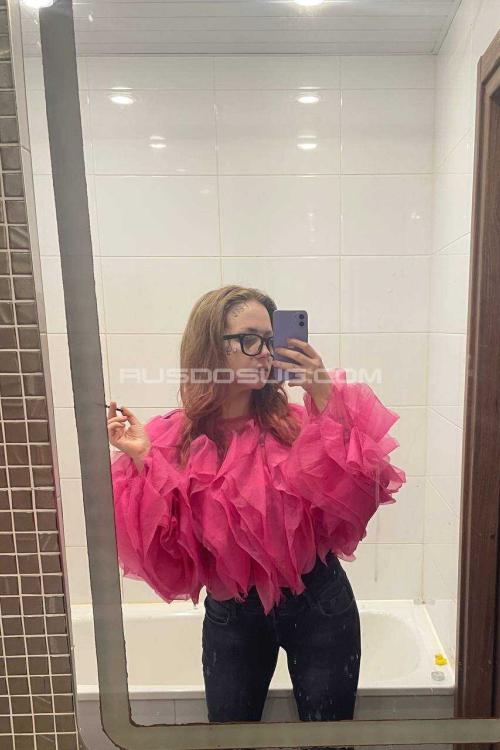 Девушка Проститутка в Питере у метро Парнас