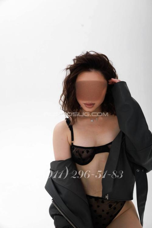 Девушка Проститутка в Питере у метро Площадь Александра Невского