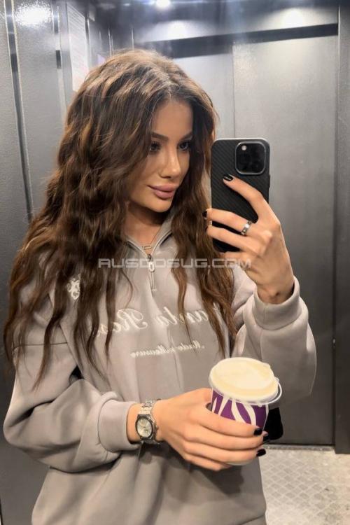 Девушка Проститутка в Питере у метро Московские ворота