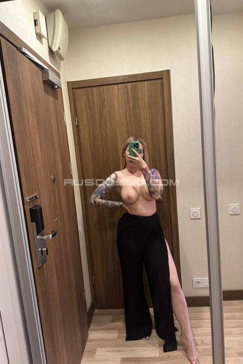 Девушка Проститутка в Питере у метро Озерки