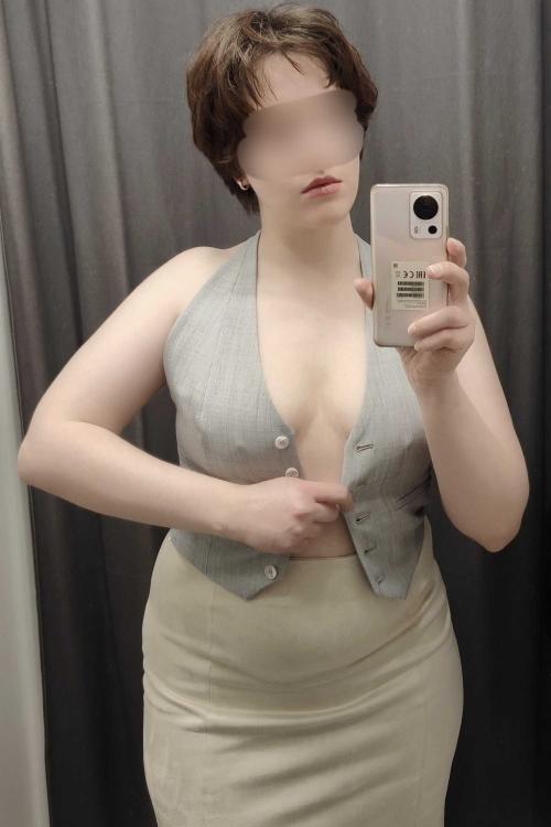 Девушка Проститутка в Питере у метро Ладожская