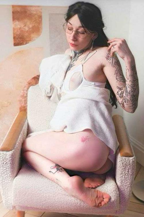 Девушка Проститутка в Питере у метро Маяковская