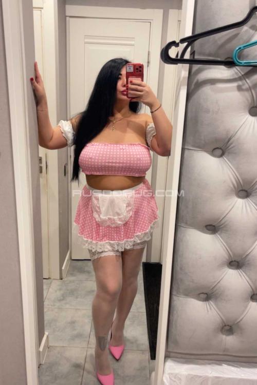 Девушка Проститутка в Питере у метро Международная