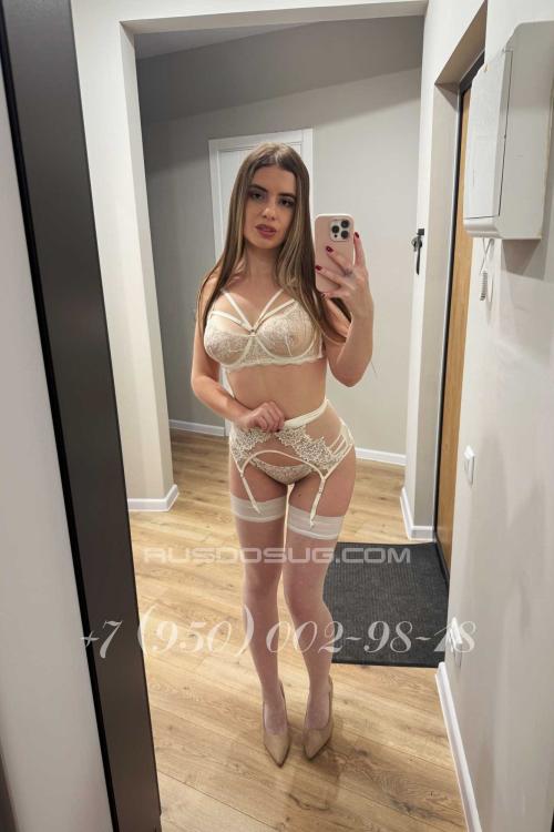 Девушка Проститутка в Питере у метро Лесная