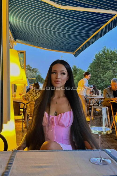 Девушка Проститутка в Питере у метро Московские ворота