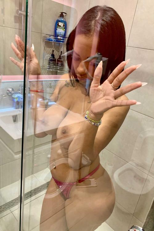 Девушка Проститутка в Питере у метро Ладожская