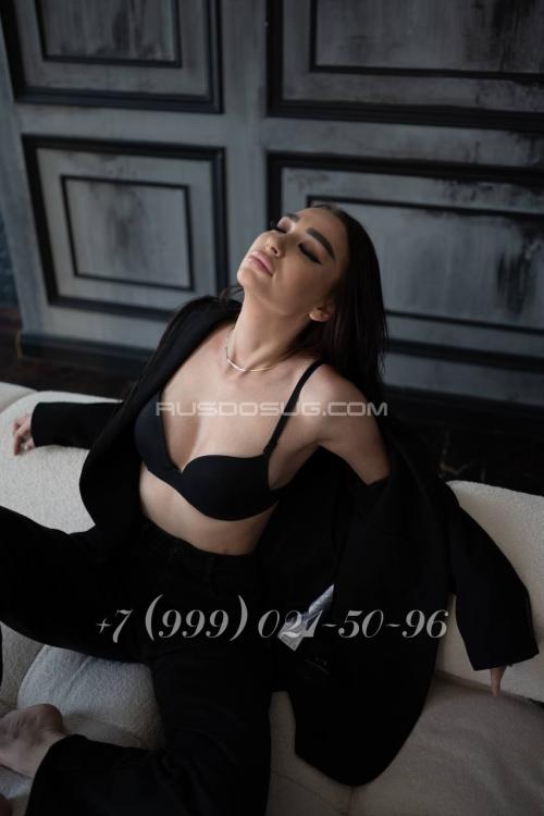 Девушка Проститутка в Питере у метро Московские ворота