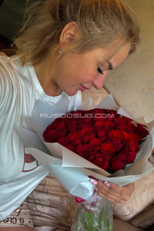 Проститутка Сашенька, Питера у метро Электросила