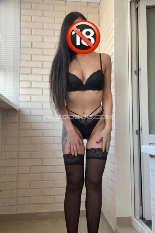 Девушка Проститутка в Питере у метро Лесная