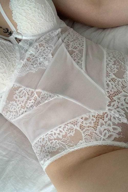 Девушка Проститутка в Питере у метро Проспект Просвещения