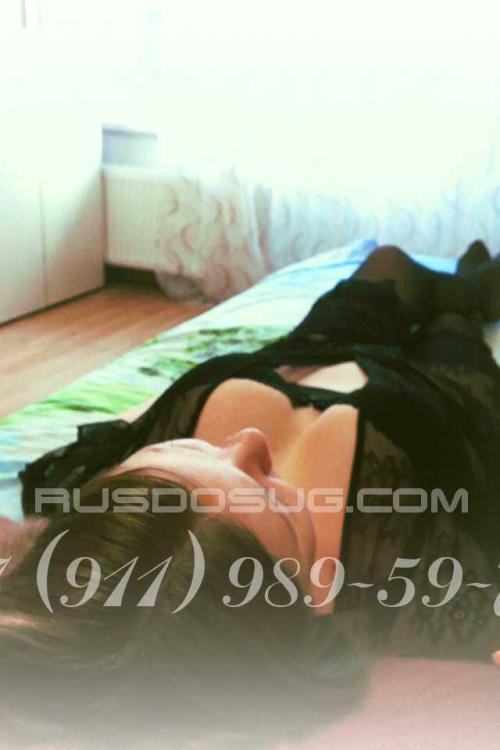 Девушка Проститутка в Питере у метро Гостиный двор