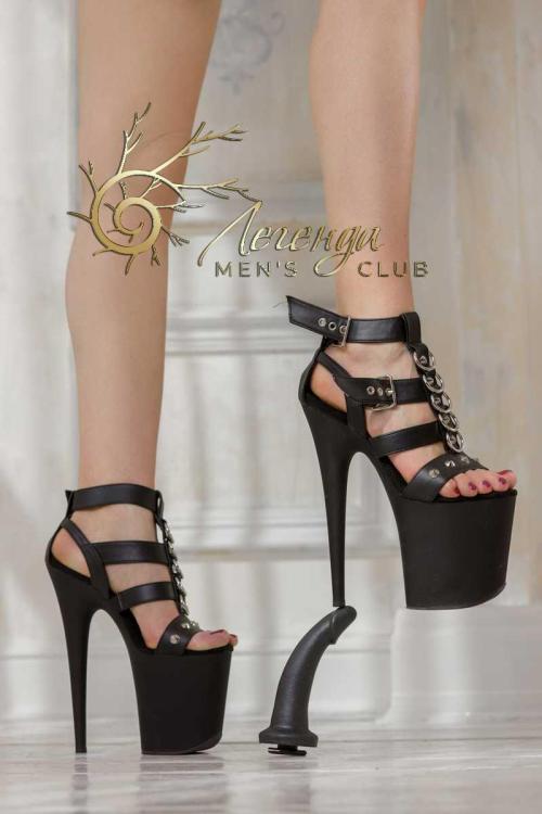 Девушка Проститутка в Питере у метро Маяковская