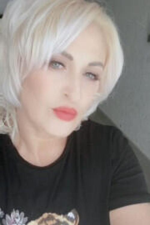 Девушка Проститутка в Питере у метро Московская