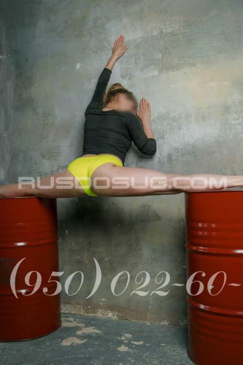 Девушка Проститутка в Питере у метро Парнас