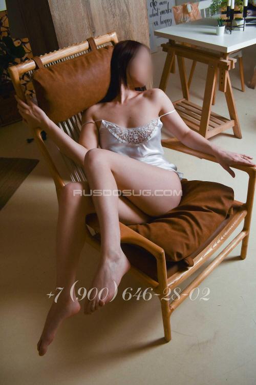 Девушка Проститутка в Питере у метро Московская