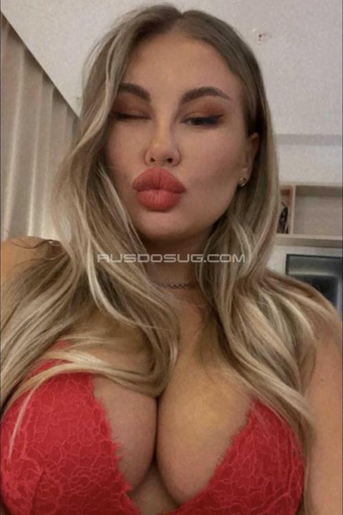 Девушка Проститутка в Питере у метро Достоевская