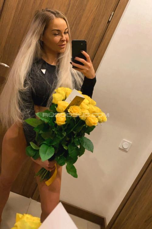 Девушка Проститутка в Питере у метро Озерки