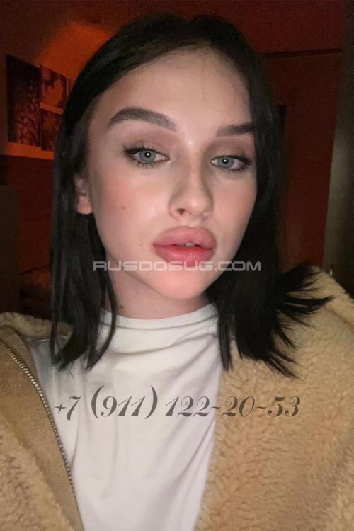 Девушка Проститутка в Питере у метро Московская