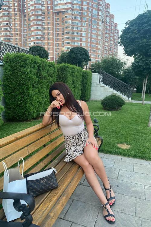 Девушка Проститутка в Питере у метро Московские ворота