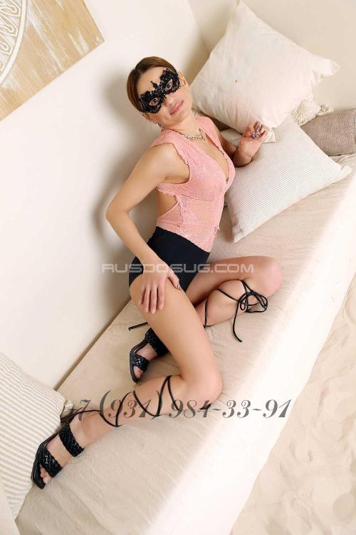 Девушка Проститутка в Питере у метро Площадь Восстания