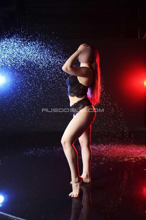 Девушка Проститутка в Питере у метро Приморская