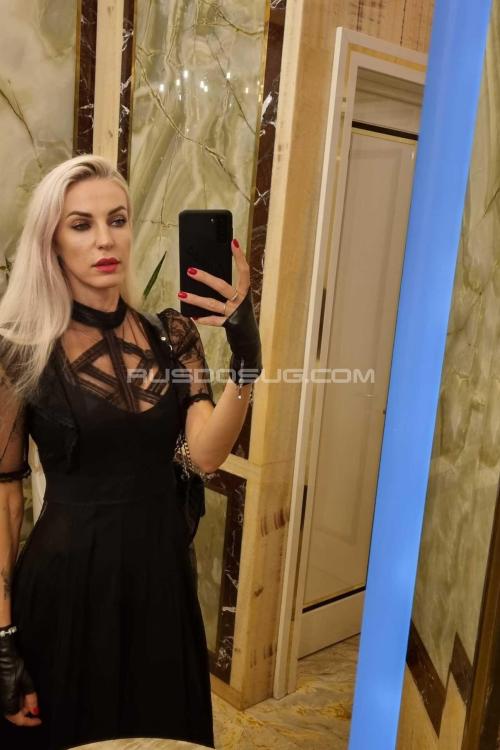 Девушка Проститутка в Питере у метро Купчино