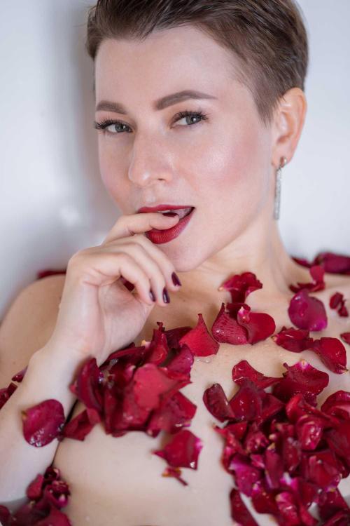 Девушка Проститутка в Питере у метро Фрунзенская