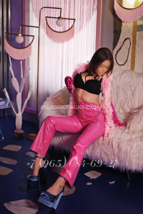 Девушка Проститутка в Питере у метро Купчино