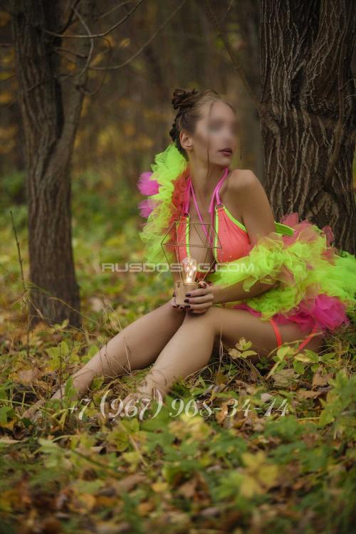 Девушка Проститутка в Питере у метро Парнас