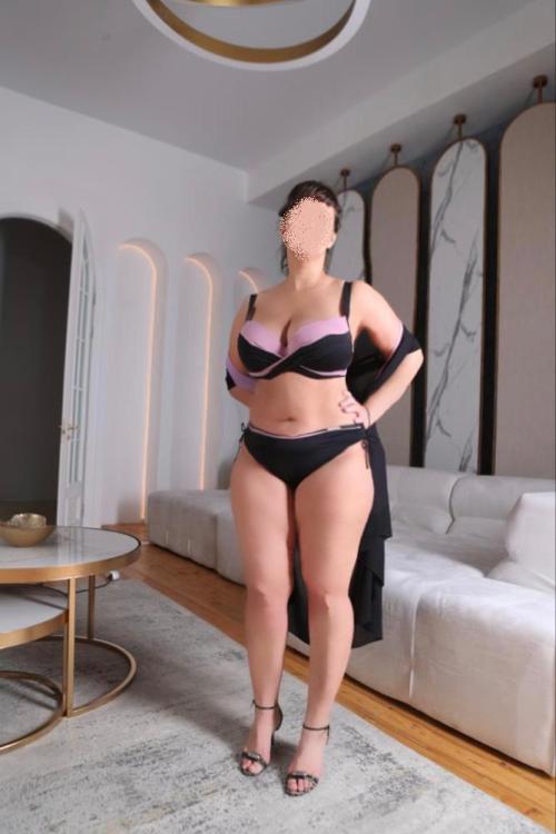 Девушка Проститутка в Питере у метро Академическая