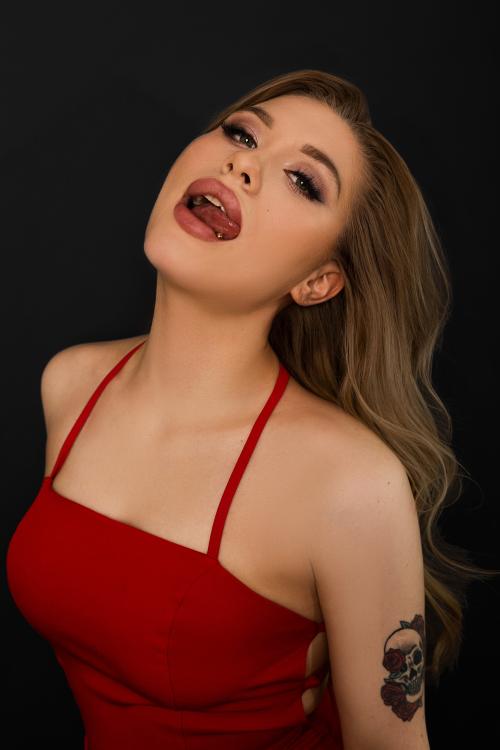 Девушка Проститутка в Питере у метро Фрунзенская