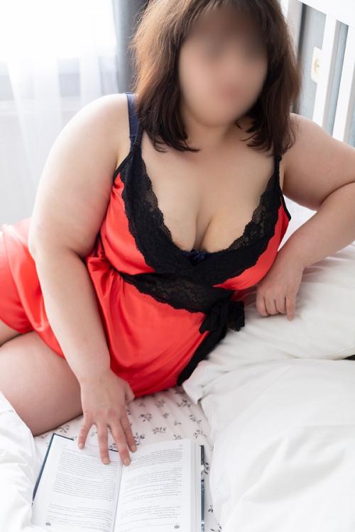 Девушка Проститутка в Питере у метро Проспект Славы