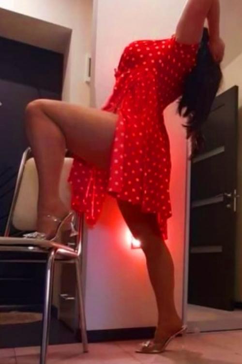 Девушка Проститутка в Питере у метро Проспект Ветеранов