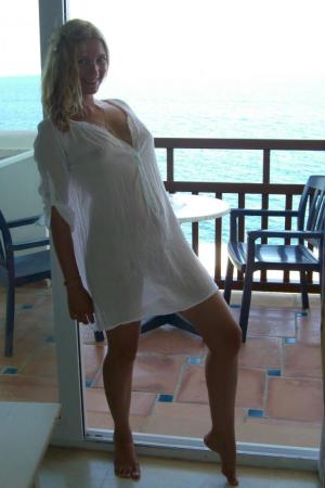 Проститутка Вера у метро Петроградская