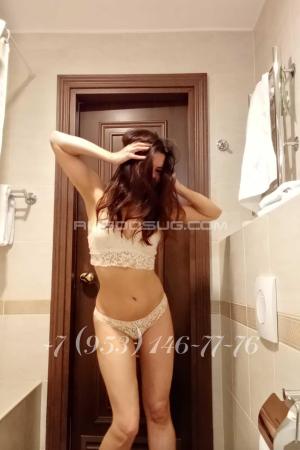 Проститутка Лукерья у метро Маяковская